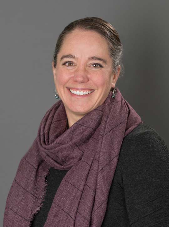 Elizabeth Remillong Headshot