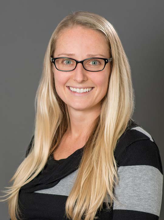 Jennifer Watts Headshot