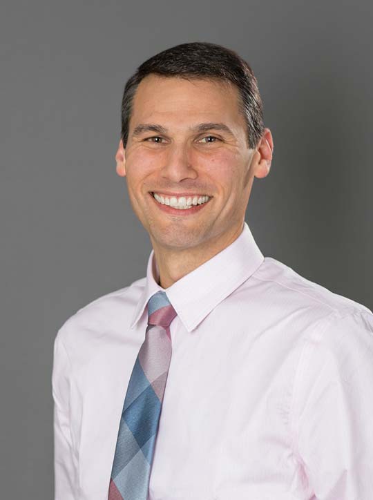 Sam Zager Headshot